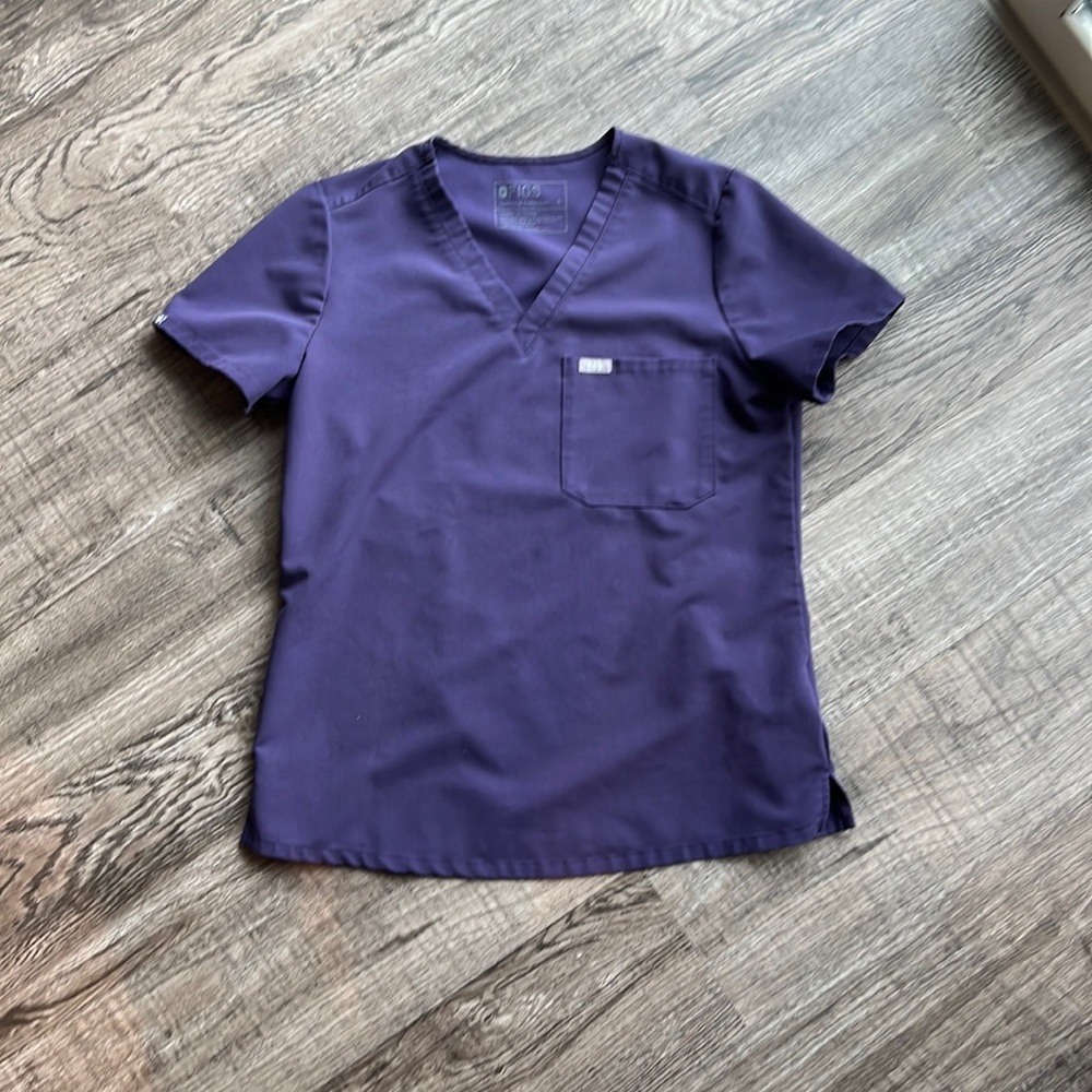FIGS LIMITED Purple shadow color- Catarina Small top scrubs